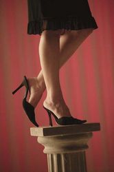 put people on pedastal