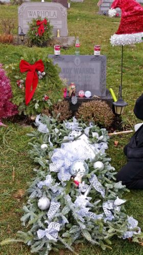 Andy Warhol grave