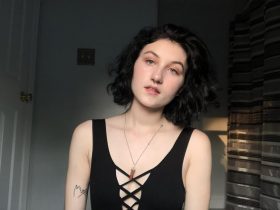 Pittsburgh Bisexual Woman