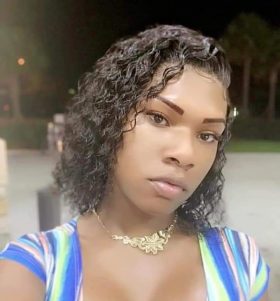 Dee Love Trans Woman